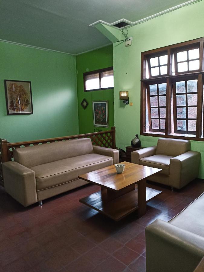 Sartika Hotel Prawirotaman Yogyakarta Exterior photo