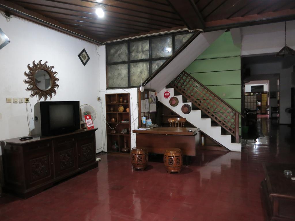 Sartika Hotel Prawirotaman Yogyakarta Exterior photo