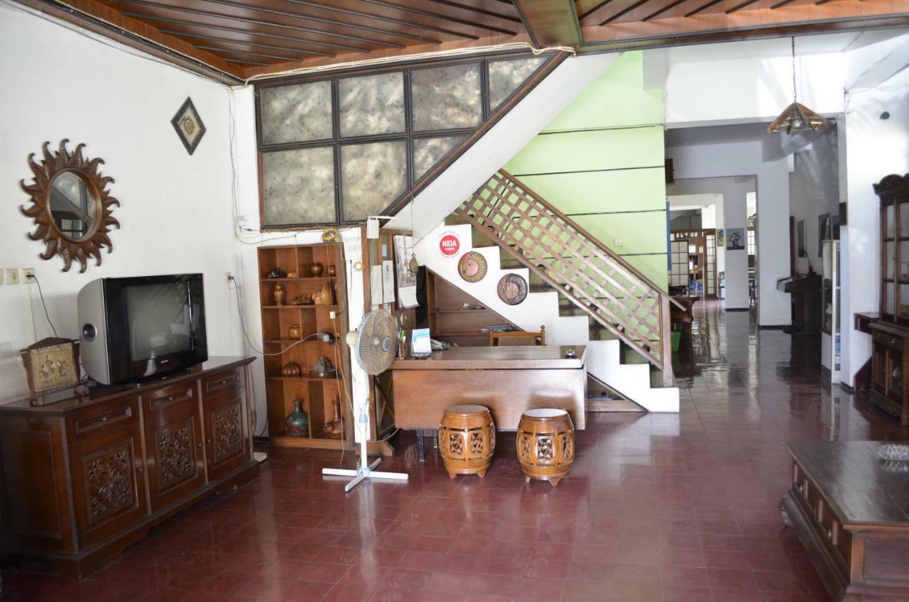 Sartika Hotel Prawirotaman Yogyakarta Exterior photo