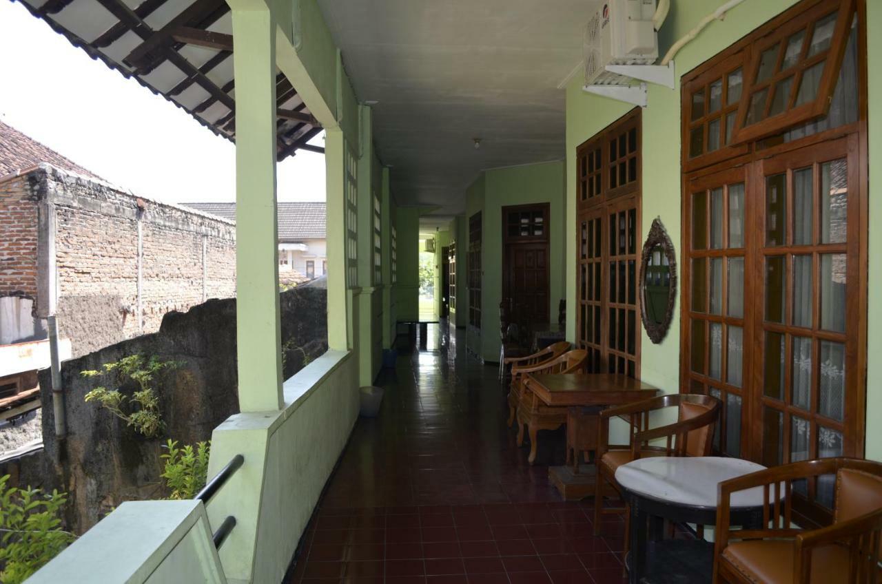 Sartika Hotel Prawirotaman Yogyakarta Exterior photo